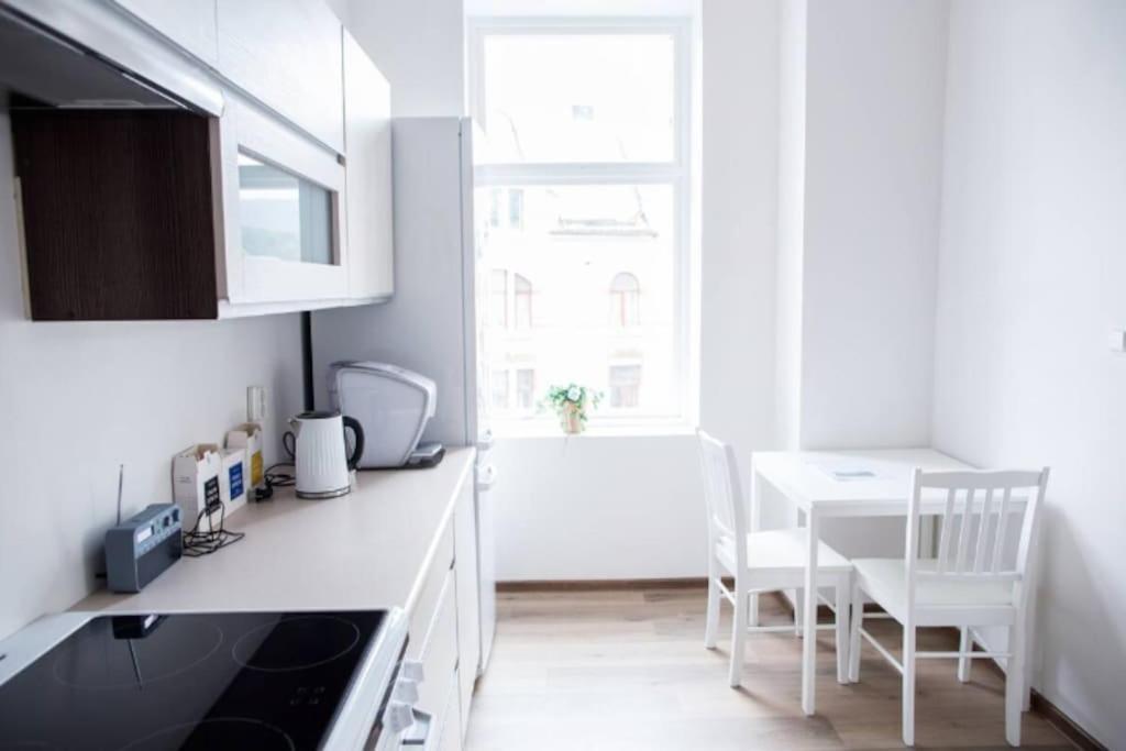 Free Parking Space, 2 Bed Room, Short Walk To Brosundet Alesund Luaran gambar